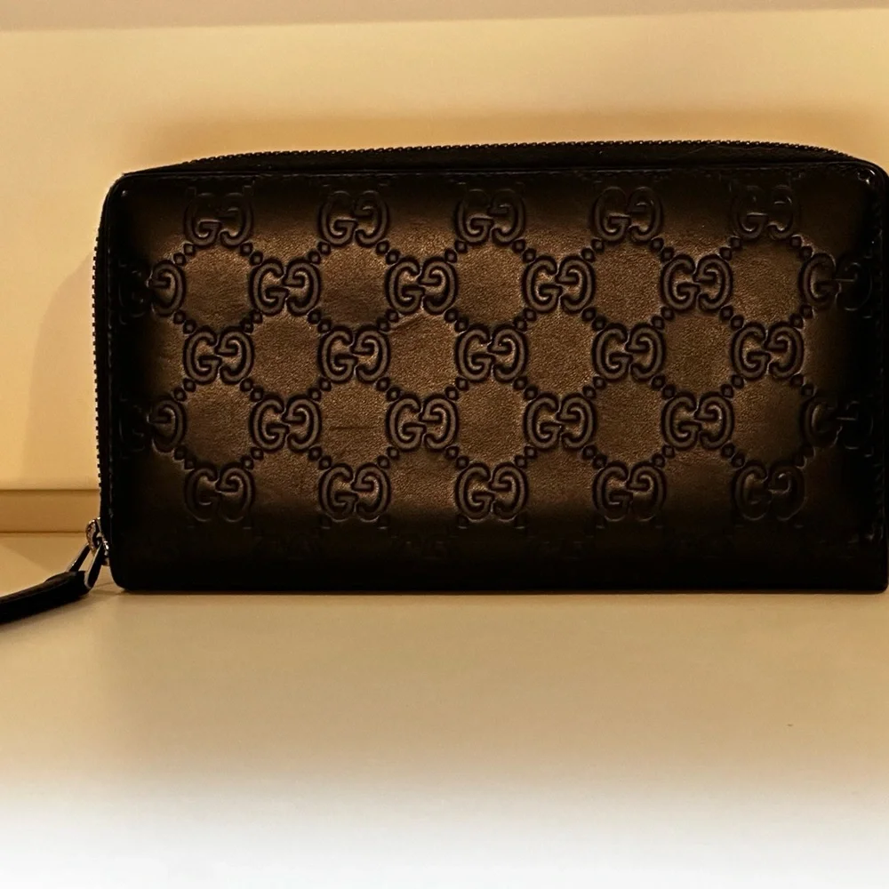 🖤Gucci Black Embossed Leather GG Logo Zip Wallet Guccissima🖤 - Picture 3 of 9